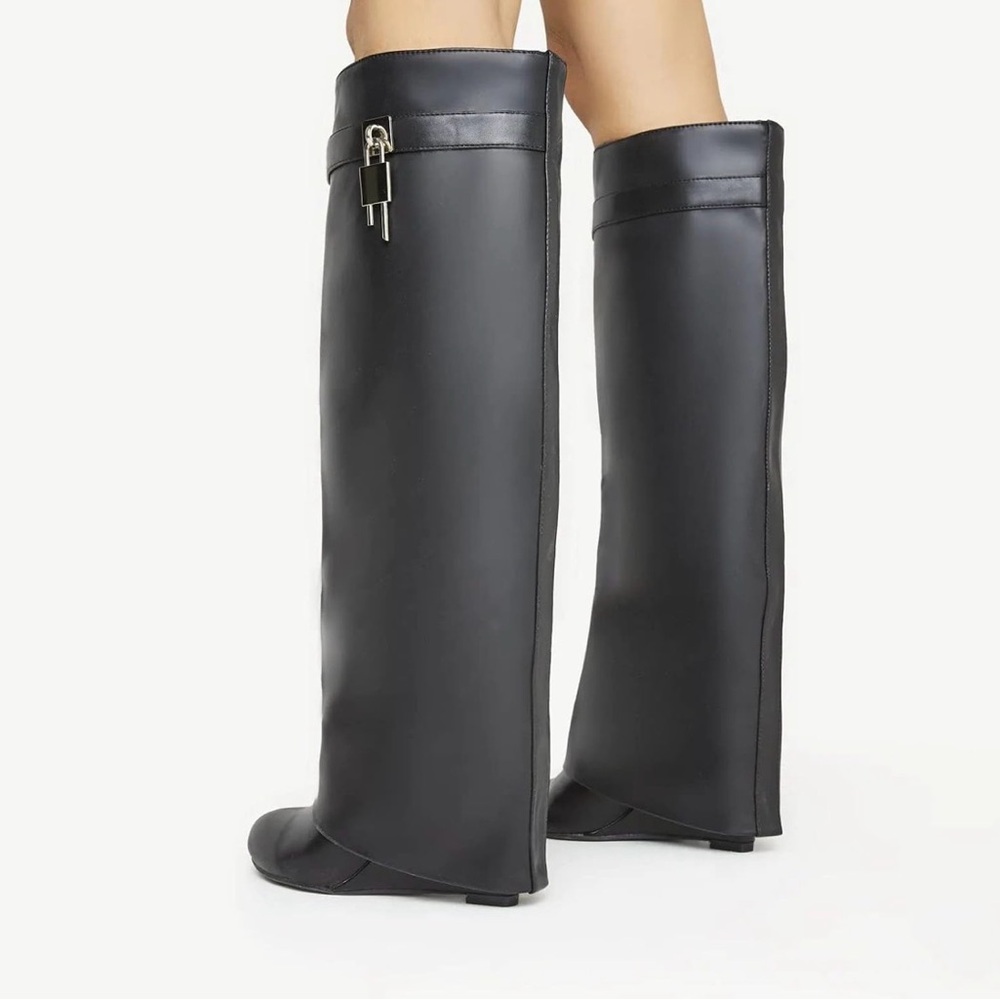 Black Knee-High Women's Boots -Size US 7/ 38 - Picture 2 of 16